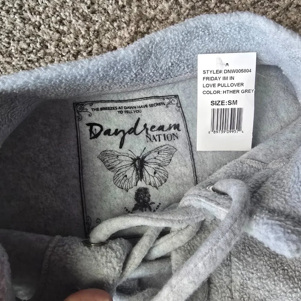 NWT REVOLVE Daydream Nation “Friday I'm in Love” Pullover Rain Cloud Grey Small - Picture 7 of 10